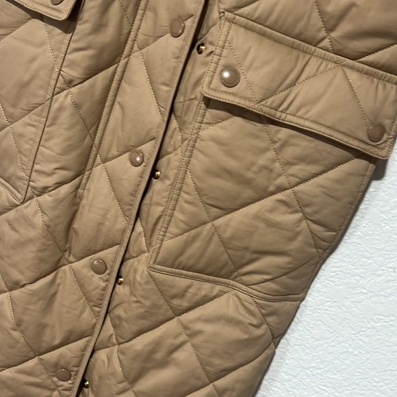 NWT Burberry tan quilted jacket coat with removable Sherpa neck lining, size S - Picture 2 of 11
